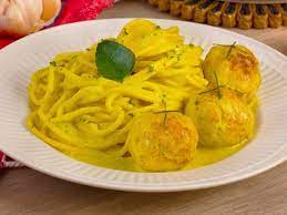 Resep Spaghetti Opor Bola Bola Ayam Kolaborasi Sajian Indonesia Italia Resep Makan Malam Resep Makanan