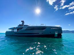 Very warm and welcoming interior with light wood colors. Bagliettoyachts Bagliettoy Twitter