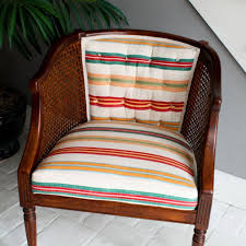 How To French Tuft A Cane Chair From The Flea Market Cane Chair Chair Tufted Chair