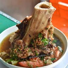 Makan siang mencoba kuliner sop sapi gosyen, ada iga dan sop kaki sapi, sop tulang sum sum. Sup Sumsum Tulang Sapi Cara Memasak Tulang Sumsum Sapi Modern Seperti Apa Rasanya Sup Sarang Burung Walet