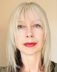 Lynn Pullman's Instagram, Twitter & Facebook