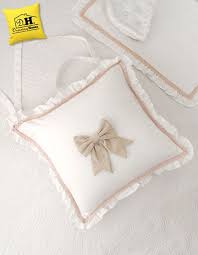 January 4 at 8:32 pm ·. Cuscino Arredo Con Stringhe Shabby Chic Volant E Pizzo 40x40 Colore Bianco Rosa Cuscini Shabby Chic Shabby Chic Consigli Per Cucire
