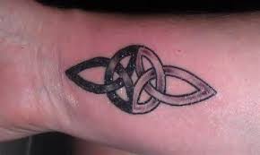 Rose quartz is found in ancient legends from greece, egypt and china. Everlasting Love Celtic Love Knot Tattoo Novocom Top