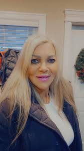 Abbey Randall's Instagram, Twitter & Facebook