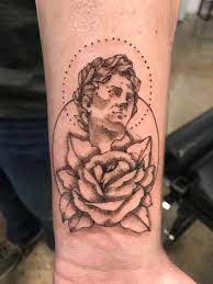Can the net harness a bunch of volunteers to help bring books in the public domain to life through podcasting? Caesar With Flower Done By Doree Dork Parlor In Louisville Ky Tattoos