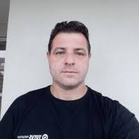 100+ perfis com “Klug”