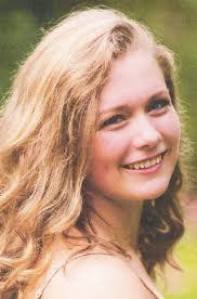 Pearl Roe's Instagram, Twitter & Facebook