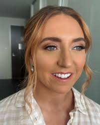 𝐊𝐫𝐢𝐬𝐭𝐞𝐧 𝐅𝐚𝐢𝐫 𝐌𝐚𝐤𝐞𝐮𝐩