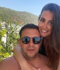 Звезда якобы попала в реанимацию. Detej Rozhaj Mladshaya Sestra Olgi Buzovoj V Bikini Pozagorala S Bojfrendom