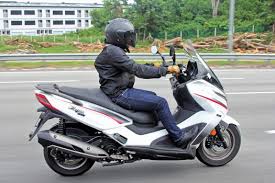 Keputusan untuk memiliki modenas elegan 250 ni satu percaturan yang besar sebenarnya. Konvoi Modenas Ke Melaka Pandu Uji Modenas Elegan 250 Rm13 599 80 Karisma 125 Rm5 278 80 Dan Kymco Downtown 250i Rm22 790 Motomalaya Net Berita Dan Ulasan Dunia Kereta Dan Motosikal Dari Malaysia