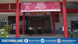 Maybe you would like to learn more about one of these? 2 Narapidana Lapas Kelas I Surabaya Porong Terkonfirmasi Positif Covid 19 Tracing Di Penjara Surya Malang
