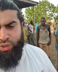 Ahmed Jamal anwar qureshi (@qu_jamal)