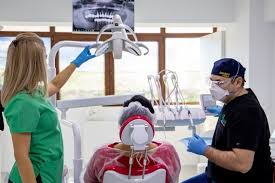 Sună la 0374 475 555 și solicită o programare! P Cat CostÄƒ Implantul Dentar È™i PaÈ™ii Pe Care Trebuie SÄƒ Ii Urmezi Inainte È™i DupÄƒ IntervenÈ›ie Stirileprotv Ro