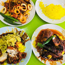 Yang sukakan makanan thai, ayam pandan mereka memang sedap dibandingkan dengan tempat lain kerana ayam nya yang masih succulent di bahagian dalam walaupun telah diperap dan di goreng. Tempat Makan Best Di Putrajaya Teamtravel My