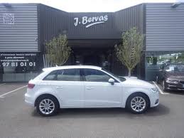 L'audi a3, compacte et pratique, possède des qualités attractives. Audi A3 Sportback Occasion Diesel Blanc 2014 A Lorient En Bretagne 1 6 Tdi 105ch Fap Business Line 15990 61757 Km