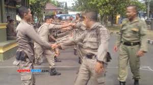 Maybe you would like to learn more about one of these? Khusus Di Ciamis Pelamar Cpns Satpol Pp Harus Punya Sertifikat Bela Diri Harapan Rakyat Online