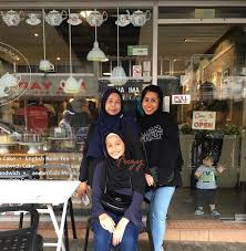 Come in, learn the word translation minum and add them to your flashcards. Santai Minum Petang Di Tim S Teapot Terrace