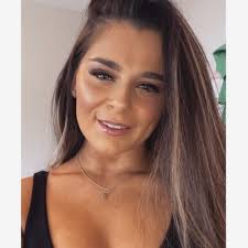 Laura Cato (@LauraCato5)