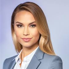 Please join us in welcoming Casey Compton to our commercial banking team.