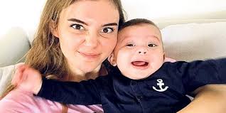 Çiftin ikinci bebekleri mete de dün dünyaya gelmişti. Eser Yenenler In Esi Berfu Yenenler Den Dikkat Ceken Poz