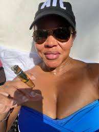 Enjoying a smoke in Washington DC for a weekend trip