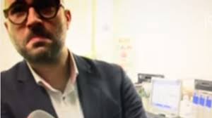 Διαθεσιμότητα νέες κυκλοφορίες πωλήσεις 12μήνου. Periodista Gr H Alh8inh Tragikh Istoria Enos Mpogdanoy Pws To Oneiro Egine Efialths Kai Katastrofh