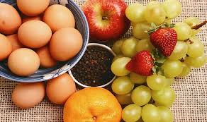 La vitamina k1, la forma più comune di vitamina k, si trova principalmente negli alimenti di origine vegetale, in particolare nelle verdure a foglia verde scure. Alimenti Ricchi Di Vitamina B12 Nutrizione E Proprieta Dei Cibi Supereva