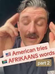 Boys Saying Hey Nicole in Afrikaans