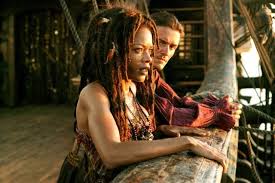 Still Of Orlando Bloom And Naomie Harris In Pirates Of The Caribbean At World S End Calypso Pirates Tia Dalma Pirates Of The Caribbean