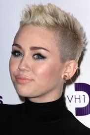 Although i do not like her hairstyle, who should i judge? Miley Cyrus Haircuts And Hairstyles 20 Ideas For Hair Of Any Length