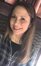 Julie Wohlman's Instagram, Twitter & Facebook