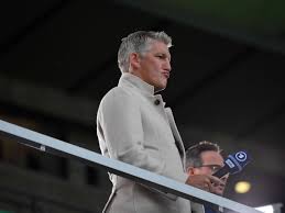 Jessy wellmer ist eine deutsche journalistin und fernsehmoderatorin. Em 2021 Miese Ton Qualitat Twitter Shitstorm Bei Schweinsteiger Auftritt In Der Ard Fussball