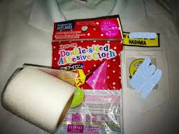 Cara tampal lencana sekolah guna gam uhu. Tak Perlu Jahit Atau Guna Gam Cara Tampal Lencana Sekolah Yang Ini Lagi Mudah 5 Minit Dah Siap Vanilla Kismis