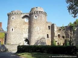 Le Chateau De Chateaubriant Situe Sur La Commune De Chateaubriant Loire Atlantique Pays De La Loire France Burgen Und Schlosser Burg Schlosser