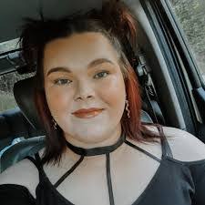 Lacy Barker's Instagram, Twitter & Facebook