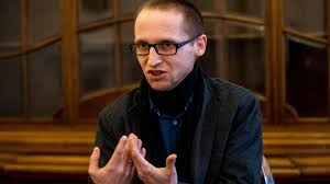 The prime minister has a few hours left. demeter's article referred to soros as the liberal führer, saying he is turning. Demeter Szilard Az Irok Kozott Sokkal Tobb A Futobolond Mint A Zeneszeknel 24 Hu