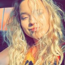 Katelyn Fox (@KattelynFox)