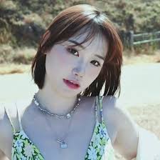 Ada Huang's Instagram, Twitter & Facebook