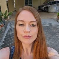 Ellen Deane's Instagram, Twitter & Facebook