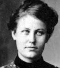 Ellen Barber's Instagram, Twitter & Facebook