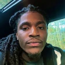 Ethan Roth's Instagram, Twitter & Facebook