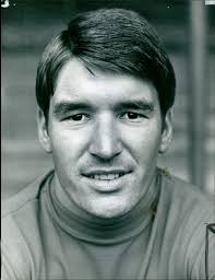 Derek Jefferson's Instagram, Twitter & Facebook