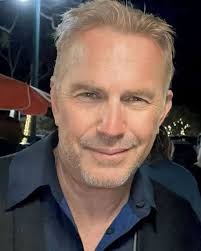 How meany people want Yellowstone to continue❤