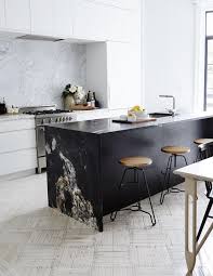 Trouvez des images de stock de modern black white kitchen kitchen two en hd et des millions d'autres photos, illustrations et images vectorielles de stock libres de droits dans la collection shutterstock. 25 Contrasting Kitchen Island Ideas For A Statement Digsdigs
