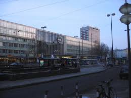 Aktuelles besucher:innenaufkommen zu den zahlreichen einkaufsmöglichkeiten am hauptbahnhof münchen finden sie unter: Munchen Hauptbahnhof Tickets Train Times Left Luggage Happyrail