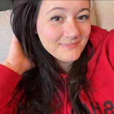 Jessica Routt's Instagram, Twitter & Facebook