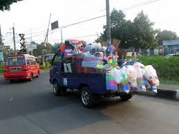 Bukan hanya sebagai penghilang rasa jenuh, dengan melakukan usaha rumahan, ibu rumah tangga bisa membantu keuangan keluarga. Peluang Usaha Dan Bisnis Area Palu Jika Membeli Mobil Pickup Halooto