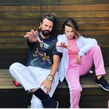 Tiktoker hunter echo speaks about his relationship with millie bobby brown. White Zip Through Hoodie Worn By Millie Bobby Brown On Her Instagram Account Milliebobbybrown Spotern