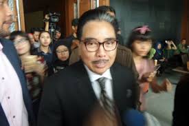 Selain itu, para peminat juga boleh melayari laman facebook iaitu jalan jalan cari makan dan menontonnya melalui laman sesawang tonton di www. Berita Populer Kesaksian Hotma Sitompoel Soal Proyek E Ktp Dan Bayaran Pengacara Indonesia Halaman All Kompas Com