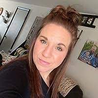 Deanna Lilly's Instagram, Twitter & Facebook